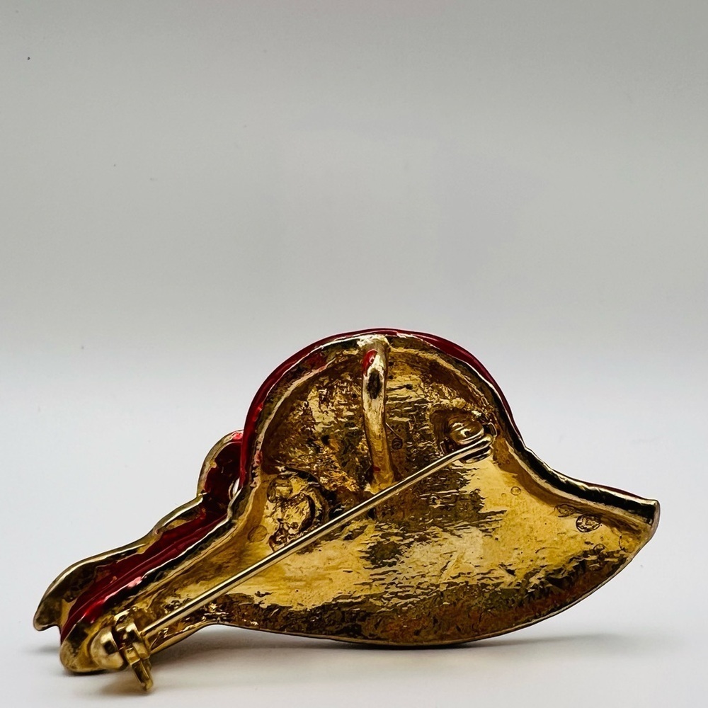 Vintage Red Enamel Hat Brooch w/ Ribbon & Rhinestones Gold Tone - Picture 2 of 3